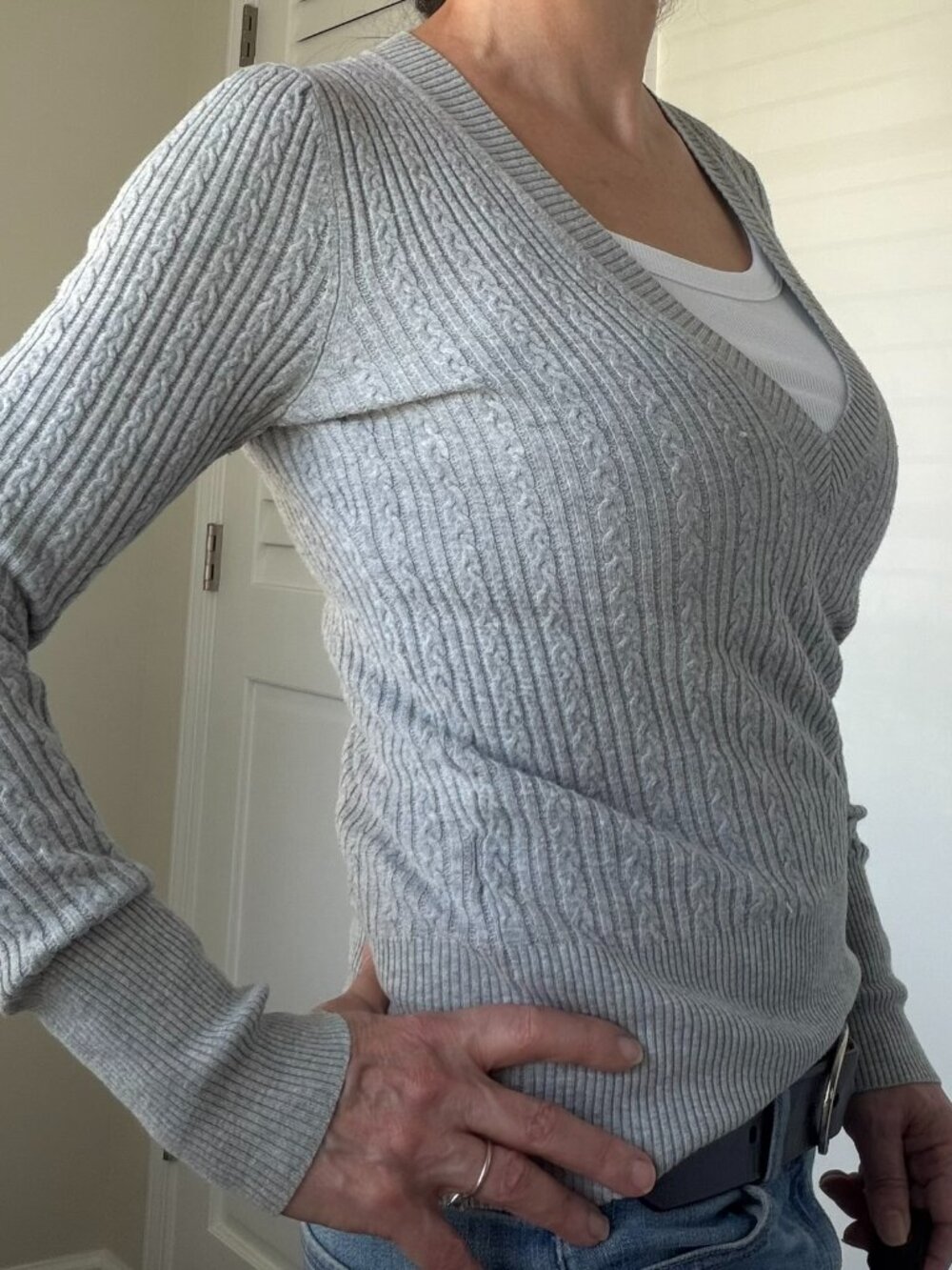 Vintage Express Gray Cable Knit Deep V‑Neck Sweater – Size M